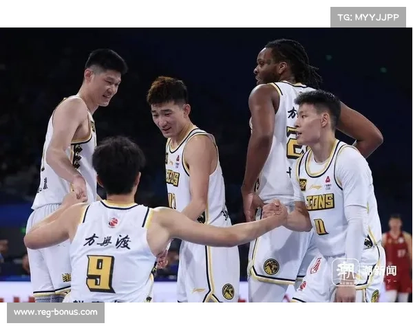 胡金秋崛起为男篮更衣室核心精神支柱 引领团队凝聚力与战斗力 胡金秋崛起为男篮更衣室核心精神支柱 引领团队凝聚力与战斗力